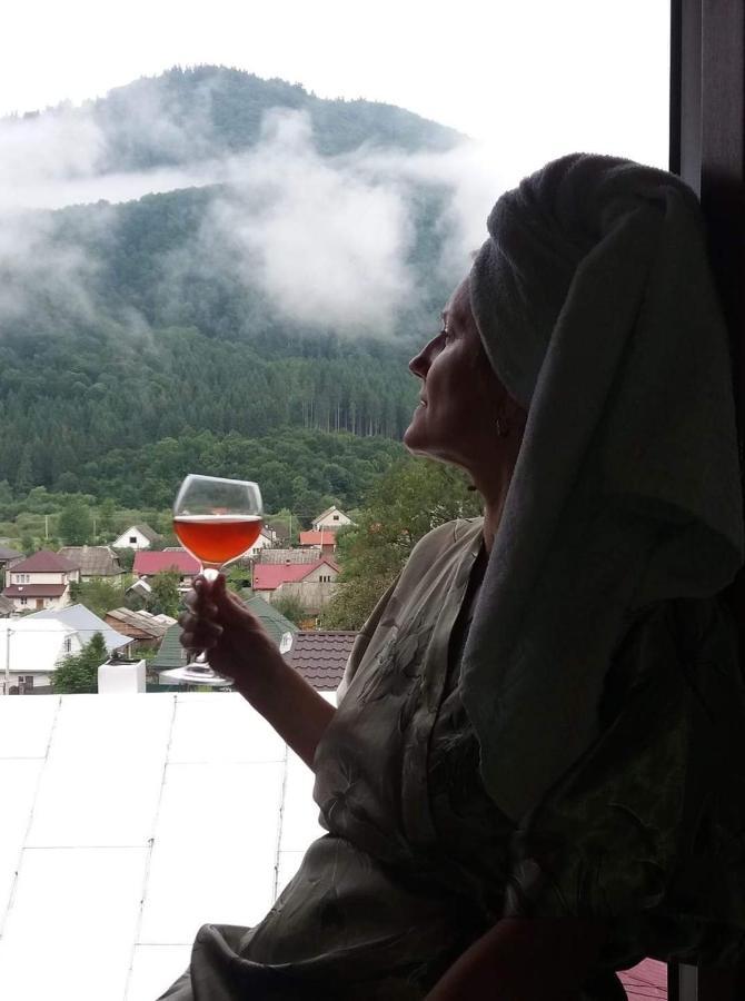 У Інни Hotel Mizhhirya  Luaran gambar